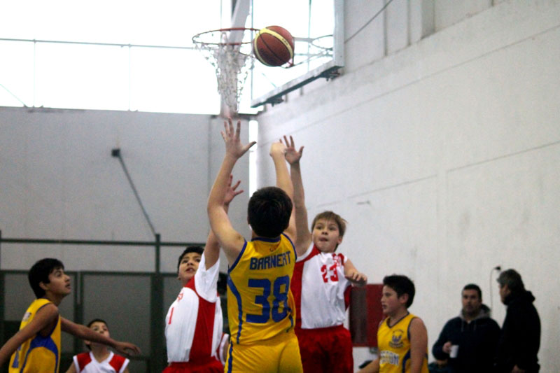 Boston College gritó campeón en el básquetbol escolar